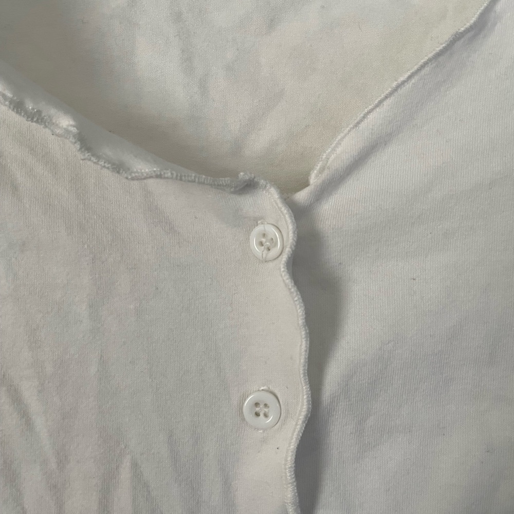 Cropped button up - Picture 2 of 4